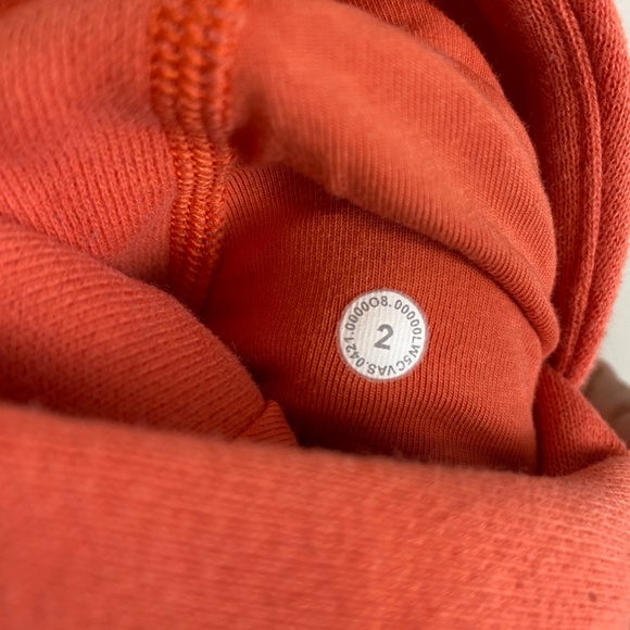 Lululemon Scuba High-Rise Jogger - Size 2 - Picture 4 of 8